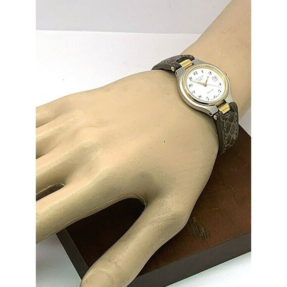 Certina Women\'s Watch 7060 DS White Dial Vintage Swiss Quartz 26mm Brown… main image 8